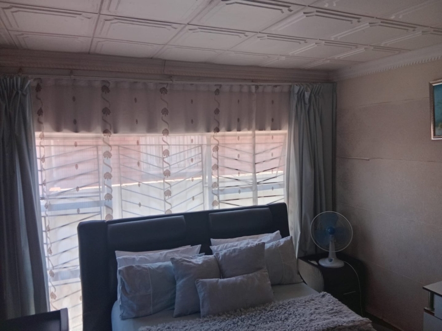 6 Bedroom Property for Sale in Soshanguve M Gauteng