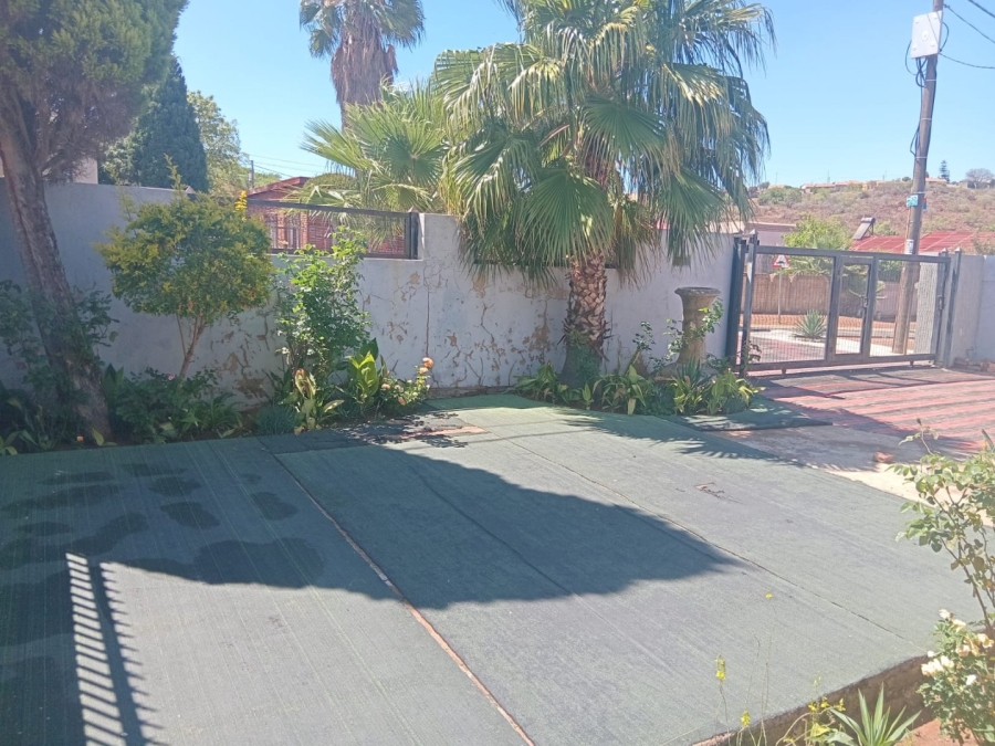 6 Bedroom Property for Sale in Soshanguve M Gauteng