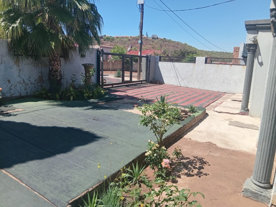 6 Bedroom Property for Sale in Soshanguve M Gauteng