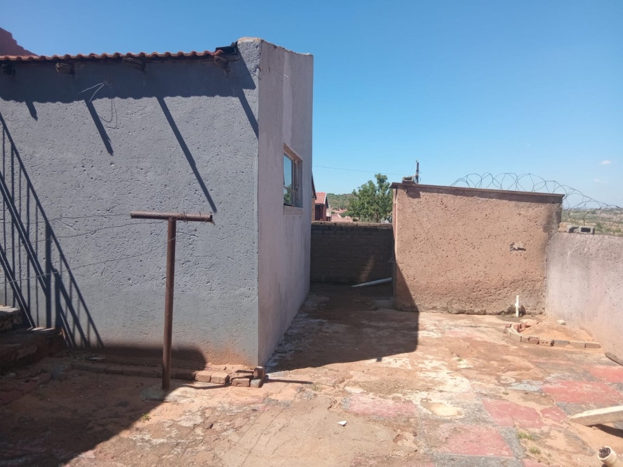 6 Bedroom Property for Sale in Soshanguve M Gauteng
