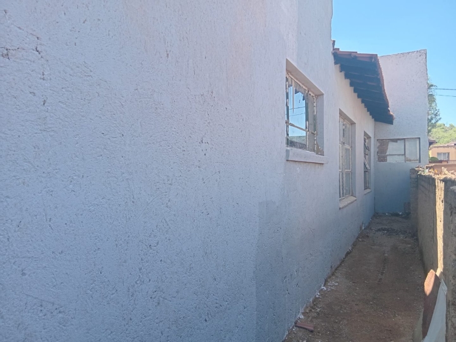 6 Bedroom Property for Sale in Soshanguve M Gauteng
