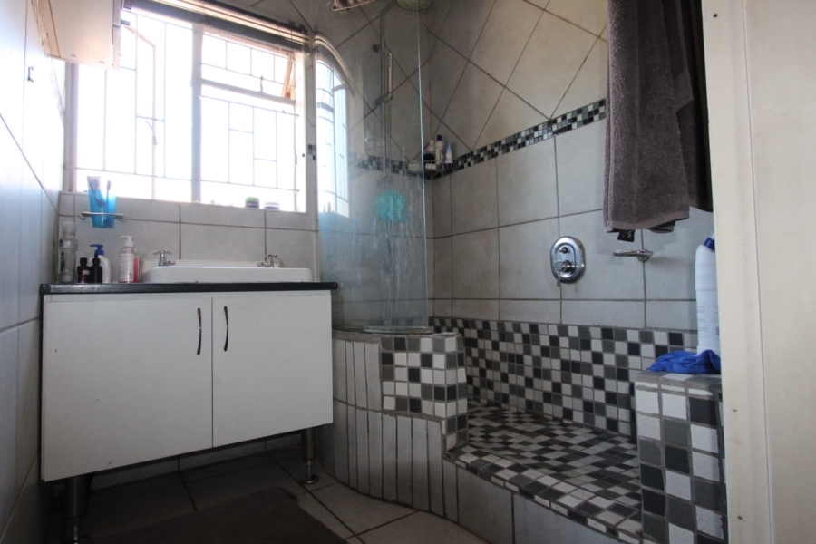 3 Bedroom Property for Sale in East Lynne Gauteng