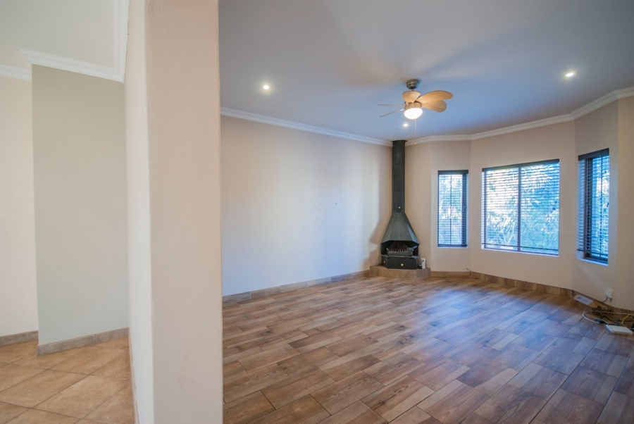 5 Bedroom Property for Sale in Midstream Estate Gauteng