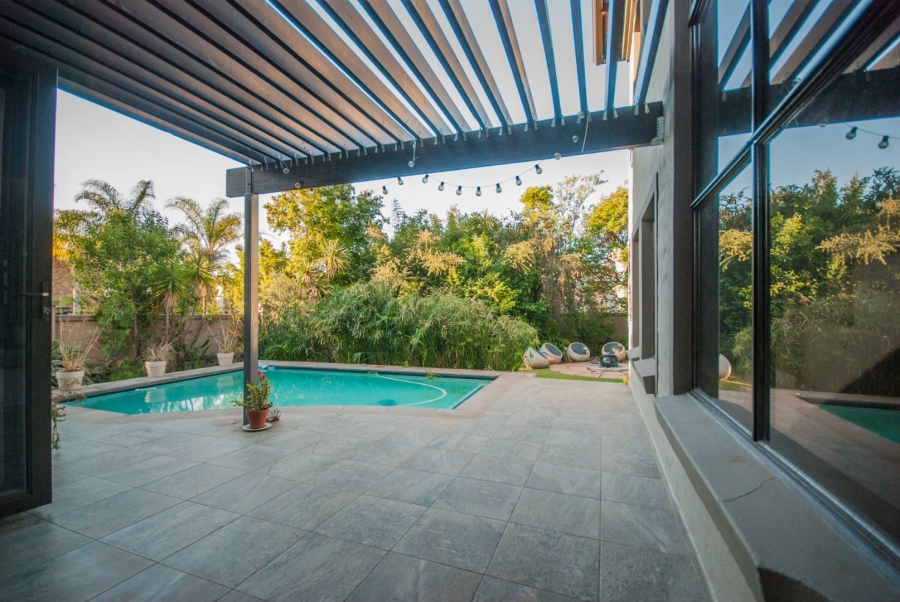 5 Bedroom Property for Sale in Midstream Estate Gauteng