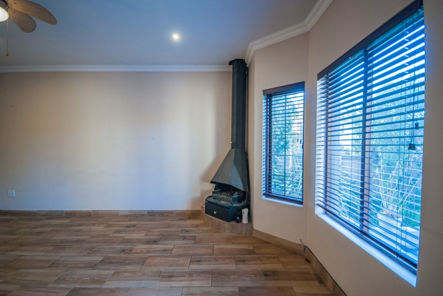 5 Bedroom Property for Sale in Midstream Estate Gauteng