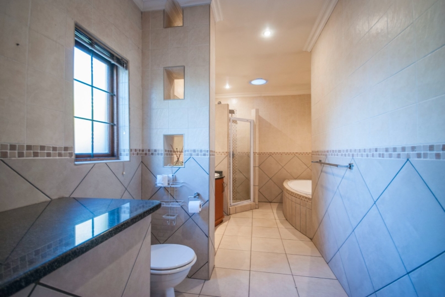 5 Bedroom Property for Sale in Midstream Estate Gauteng