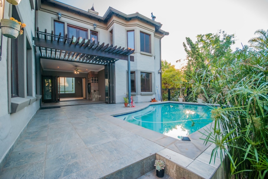 5 Bedroom Property for Sale in Midstream Estate Gauteng