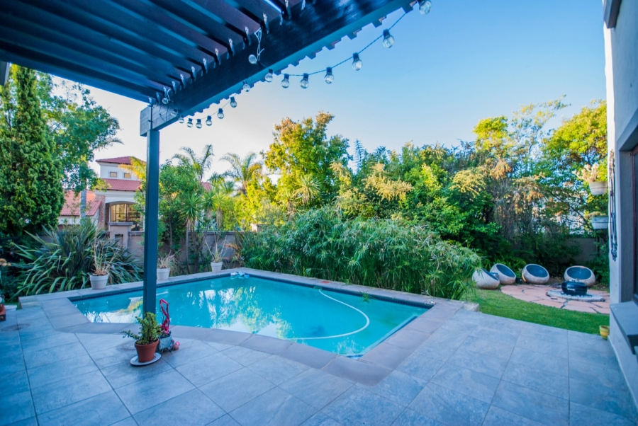 5 Bedroom Property for Sale in Midstream Estate Gauteng