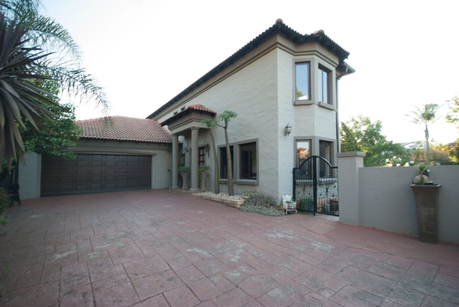 5 Bedroom Property for Sale in Midstream Estate Gauteng
