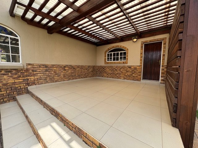 3 Bedroom Property for Sale in Glen Erasmia Gauteng