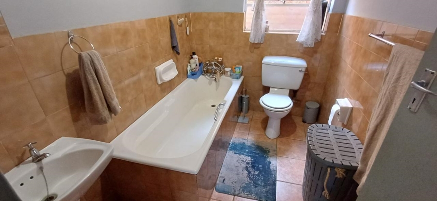 3 Bedroom Property for Sale in Dorandia Gauteng
