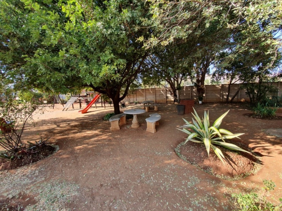 3 Bedroom Property for Sale in Dorandia Gauteng