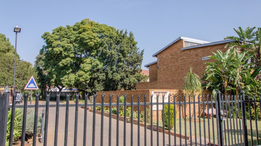 3 Bedroom Property for Sale in Dorandia Gauteng