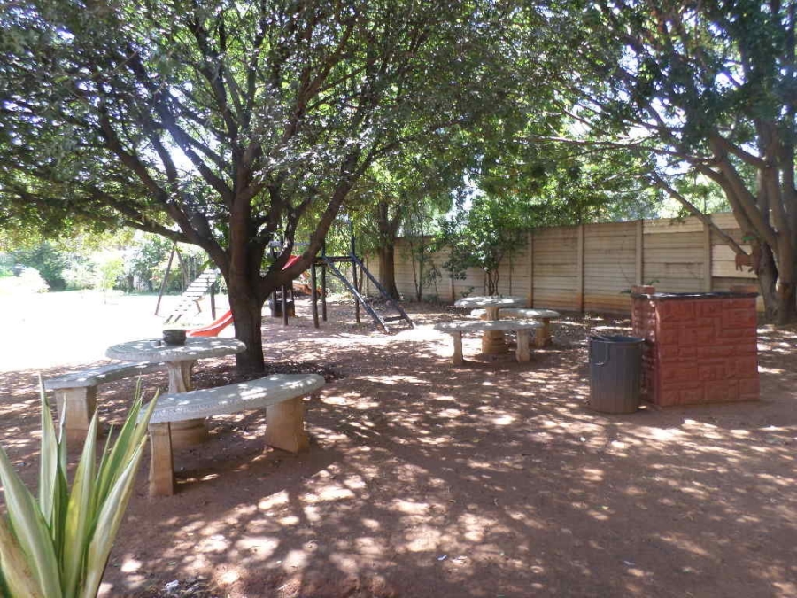 3 Bedroom Property for Sale in Dorandia Gauteng