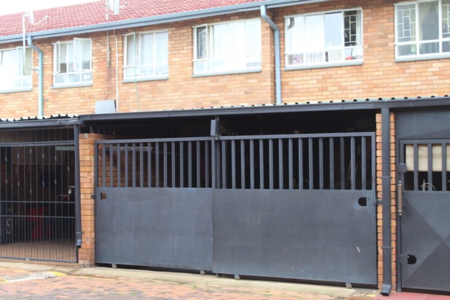 3 Bedroom Property for Sale in Dorandia Gauteng