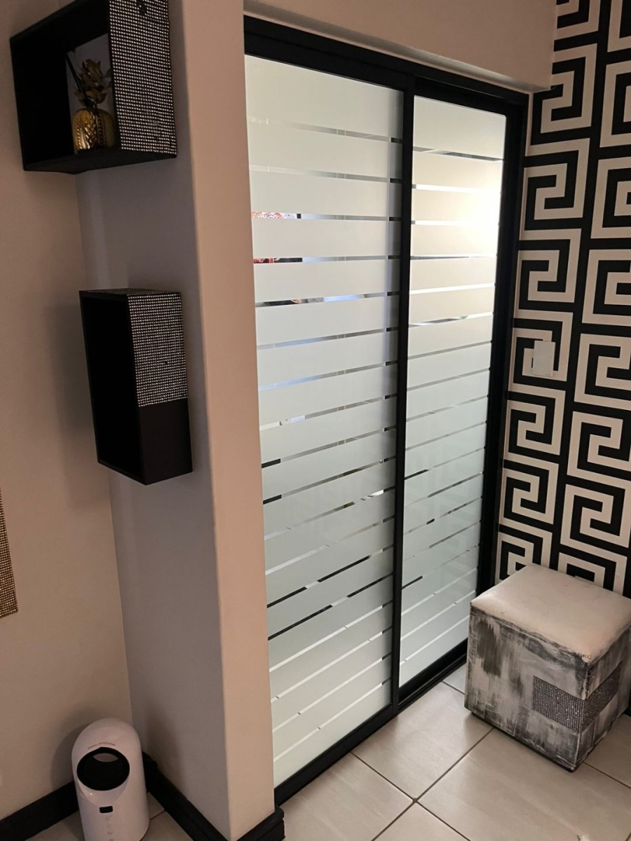 To Let 3 Bedroom Property for Rent in Waterfall Gauteng