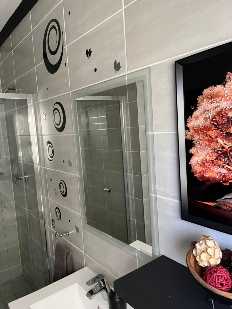 To Let 3 Bedroom Property for Rent in Waterfall Gauteng