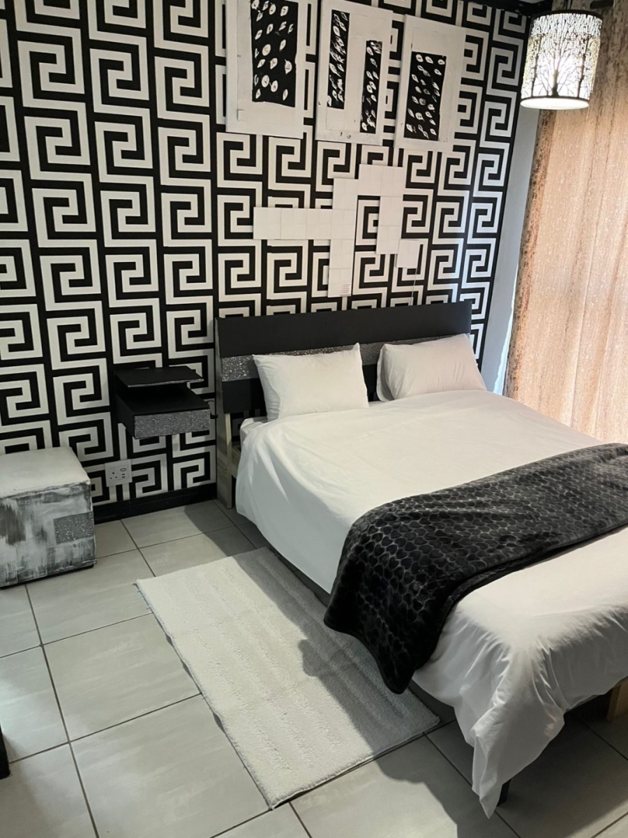 To Let 3 Bedroom Property for Rent in Waterfall Gauteng