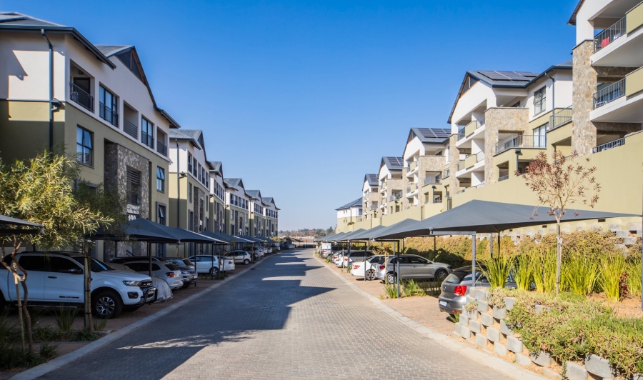 To Let 3 Bedroom Property for Rent in Waterfall Gauteng