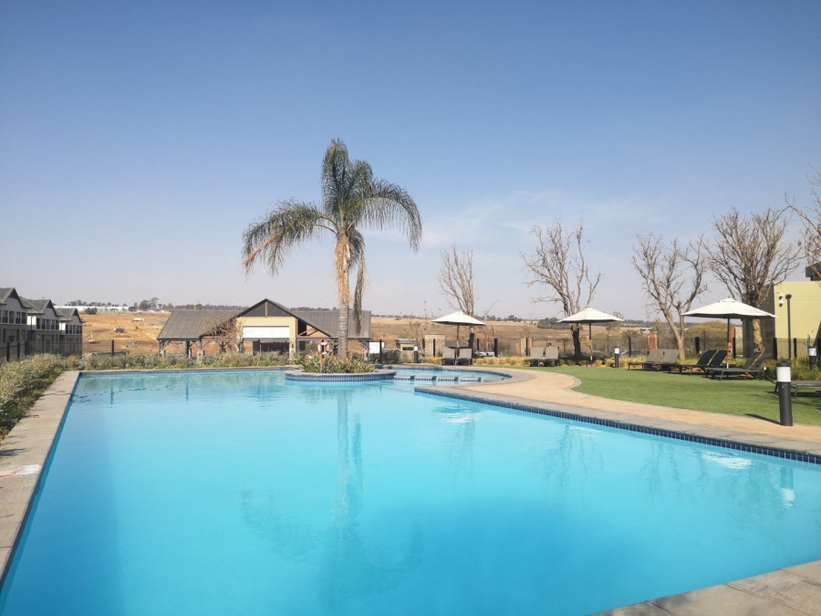 To Let 3 Bedroom Property for Rent in Waterfall Gauteng