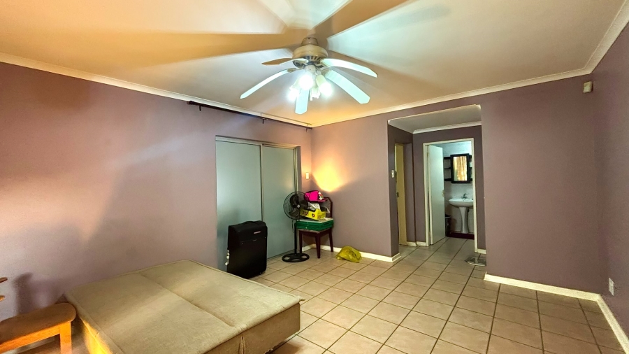 4 Bedroom Property for Sale in Montgomery Park Gauteng