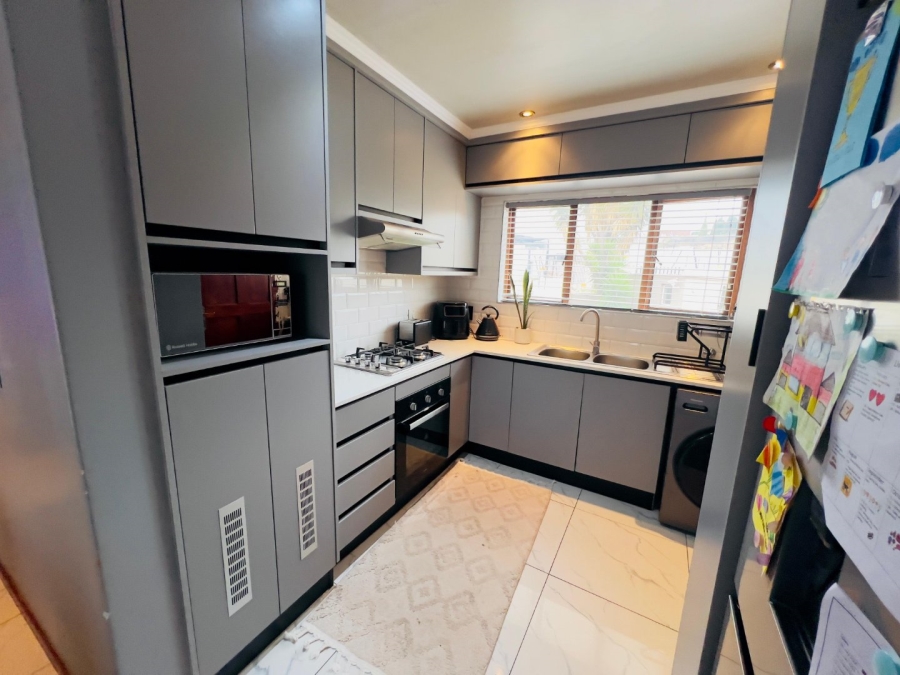 2 Bedroom Property for Sale in Winchester Hills Gauteng