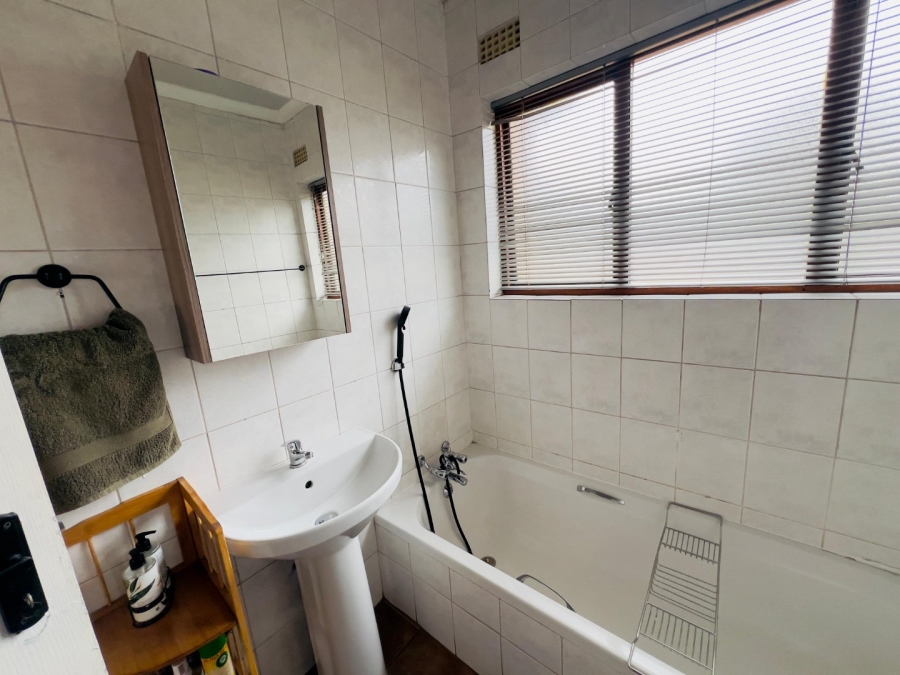 2 Bedroom Property for Sale in Winchester Hills Gauteng