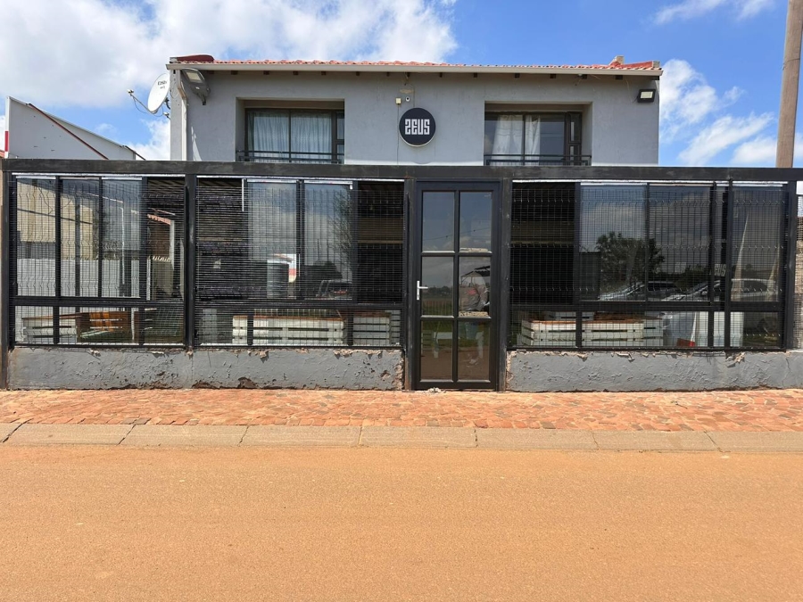  Bedroom Property for Sale in Stretford Gauteng