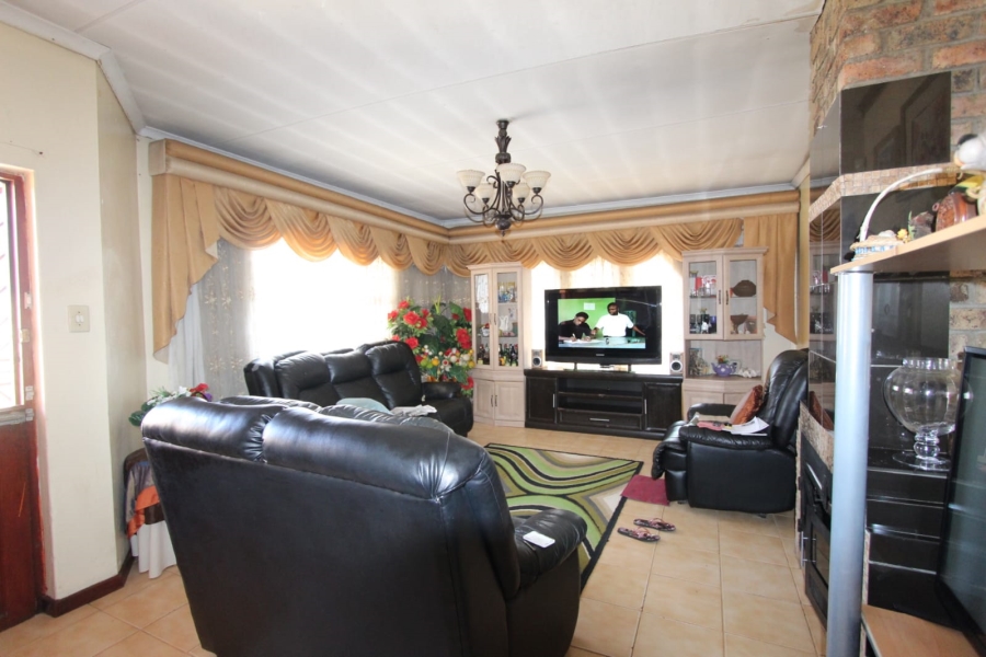 4 Bedroom Property for Sale in East Lynne Gauteng