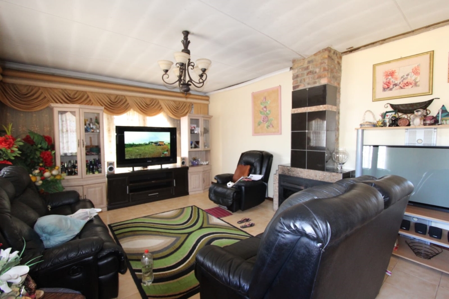 4 Bedroom Property for Sale in East Lynne Gauteng