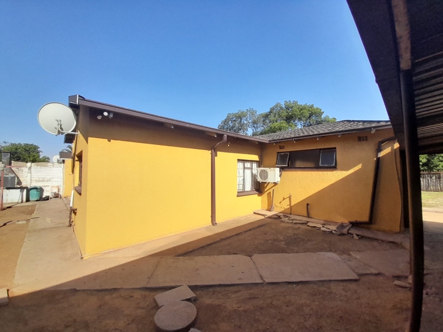 4 Bedroom Property for Sale in Vanderbijlpark CW 3 Gauteng