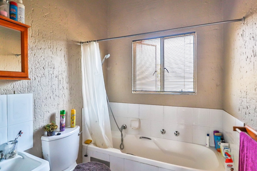 2 Bedroom Property for Sale in North Riding AH Gauteng