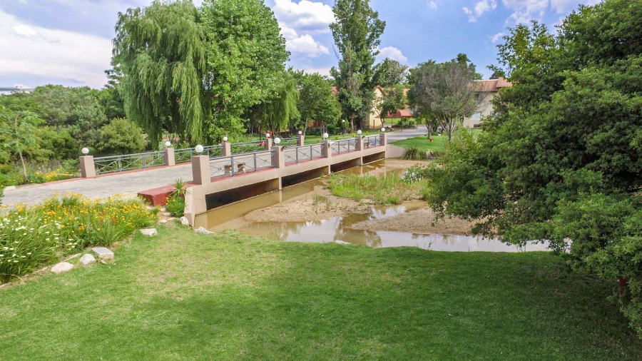 2 Bedroom Property for Sale in North Riding AH Gauteng