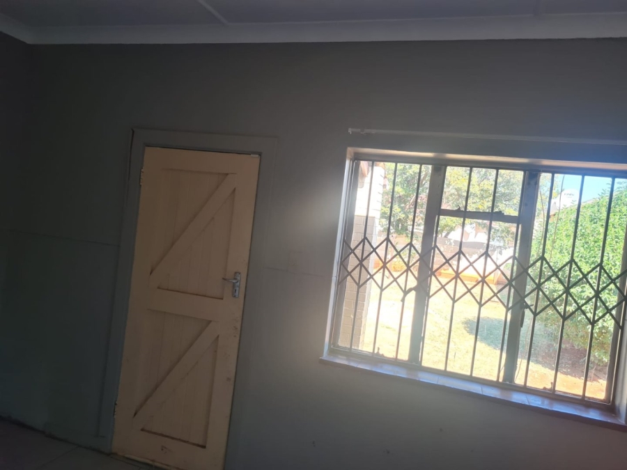7 Bedroom Property for Sale in Westonaria Gauteng