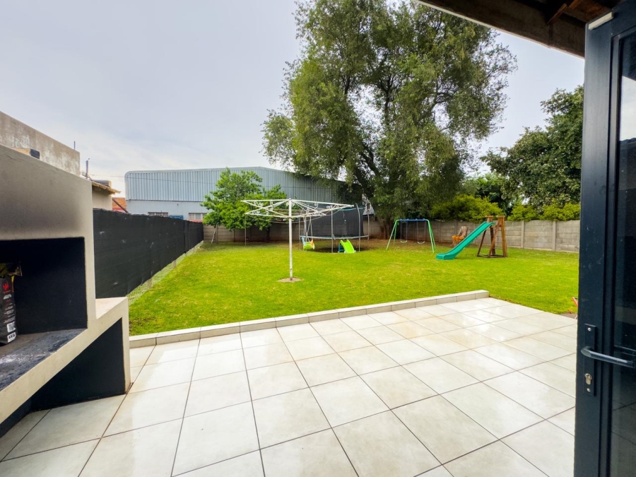 3 Bedroom Property for Sale in Jansenpark Gauteng