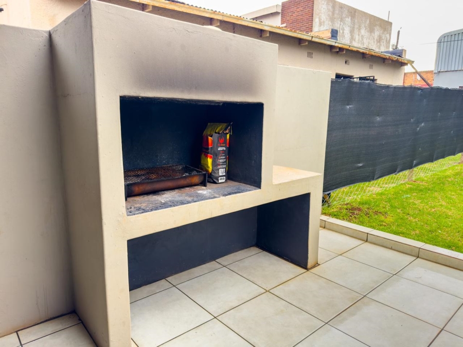 3 Bedroom Property for Sale in Jansenpark Gauteng