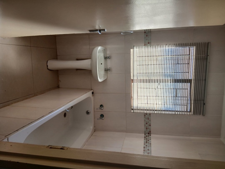 3 Bedroom Property for Sale in Soshanguve VV Gauteng