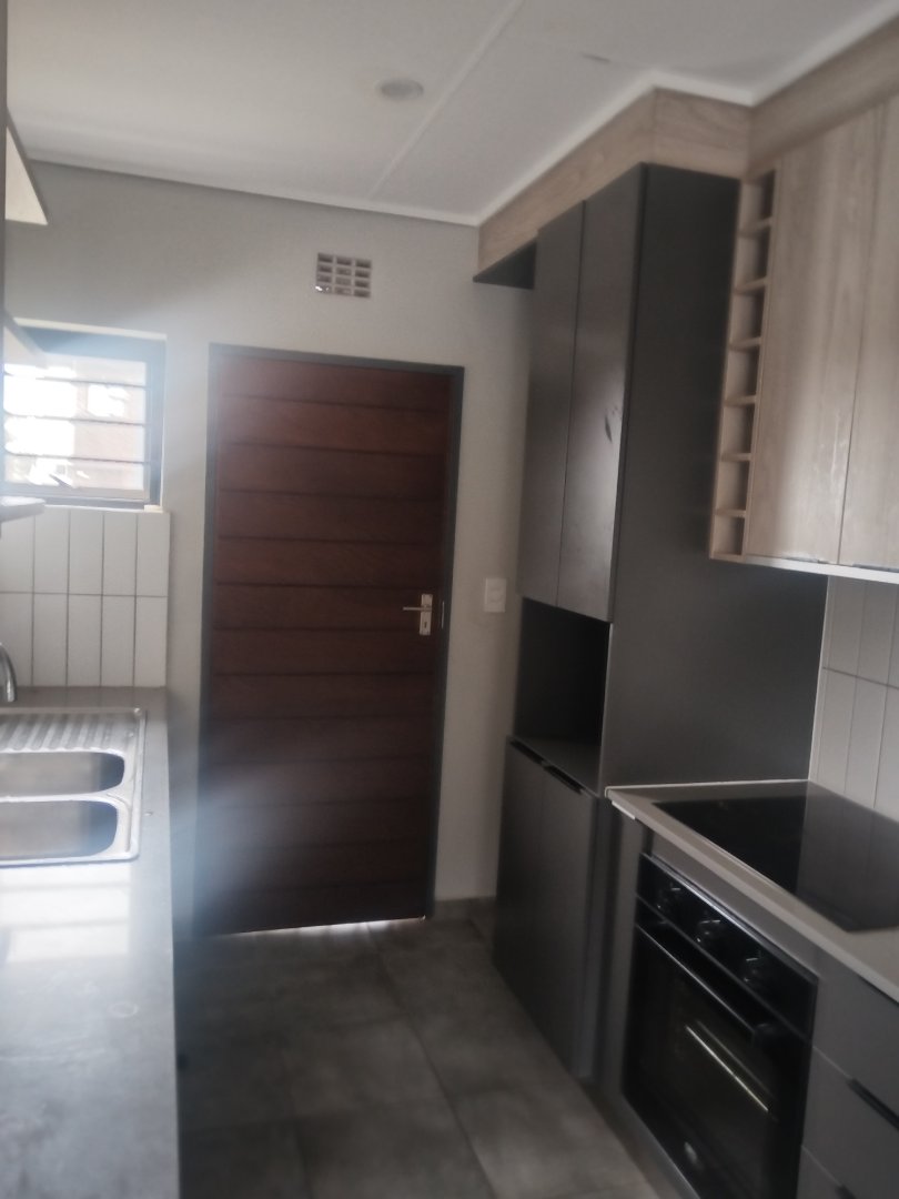 To Let 3 Bedroom Property for Rent in Danville Gauteng