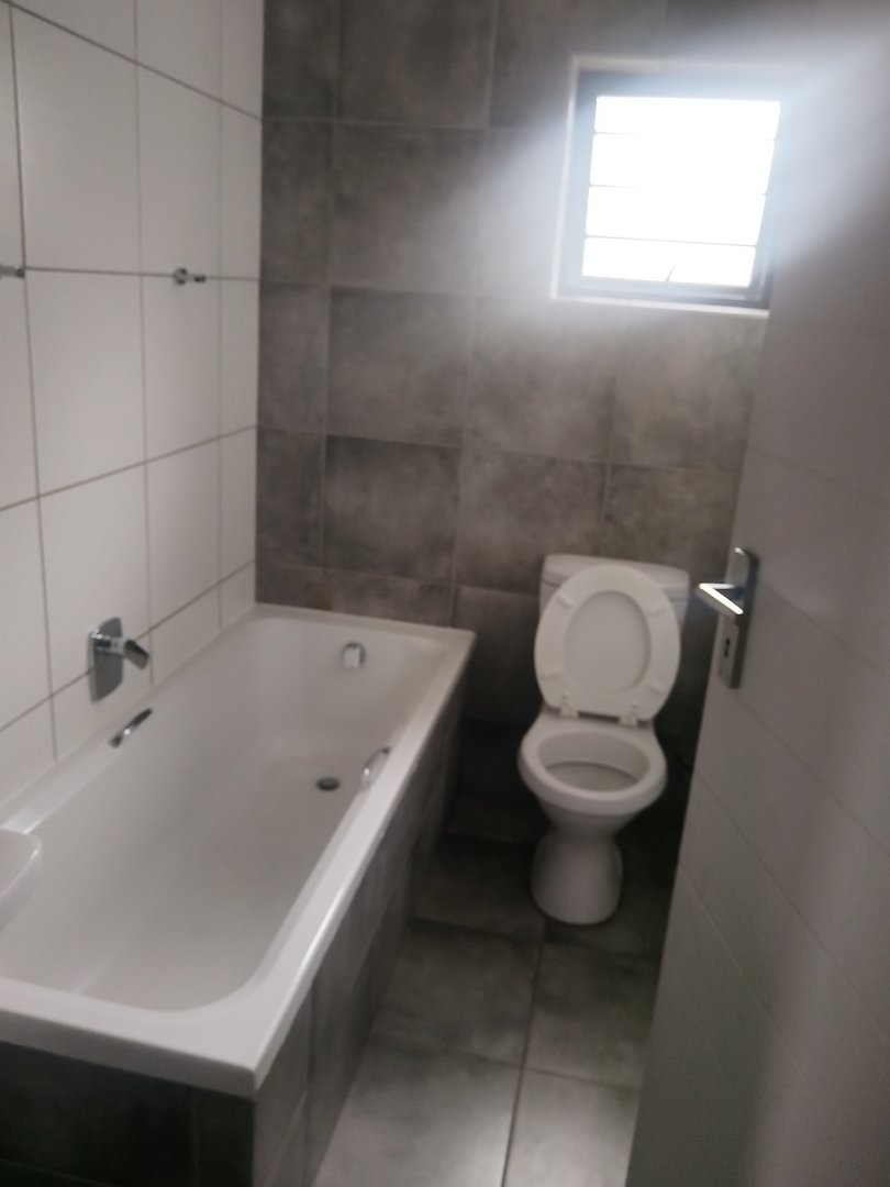 To Let 3 Bedroom Property for Rent in Danville Gauteng