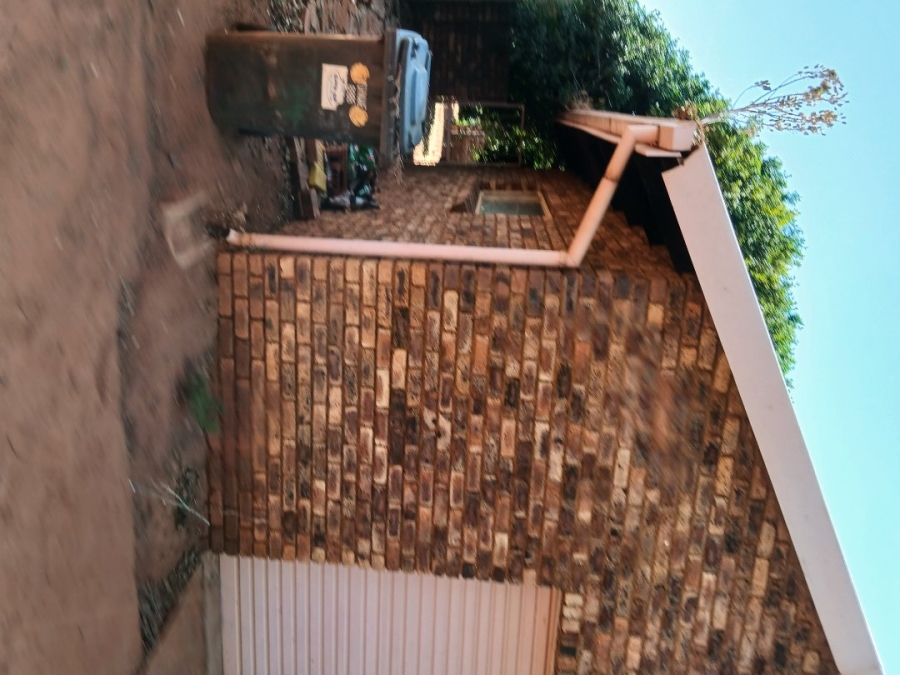 5 Bedroom Property for Sale in The Orchards Gauteng