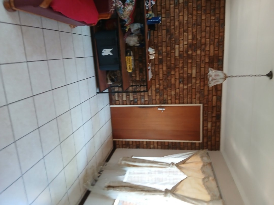 5 Bedroom Property for Sale in The Orchards Gauteng