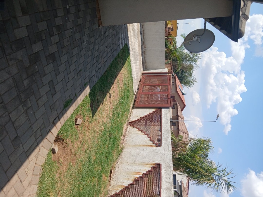 3 Bedroom Property for Sale in Soshanguve VV Gauteng