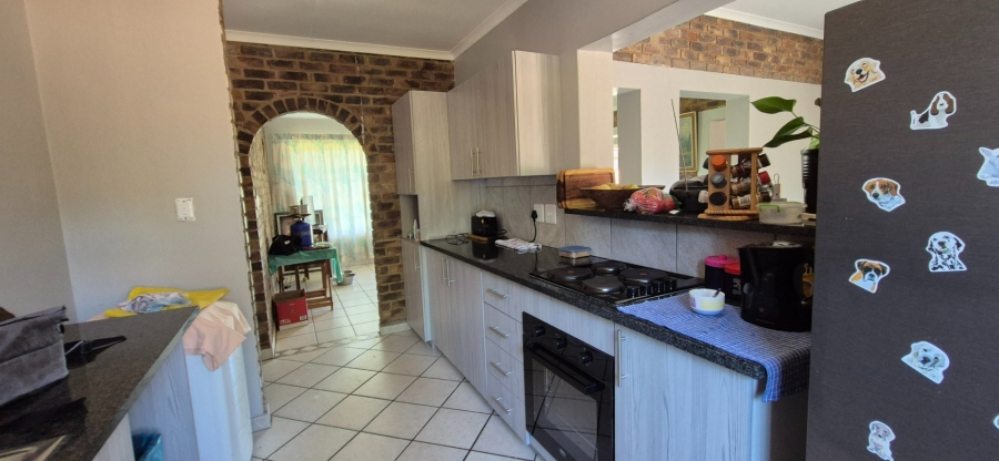 3 Bedroom Property for Sale in Rooihuiskraal Gauteng
