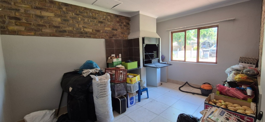 3 Bedroom Property for Sale in Rooihuiskraal Gauteng