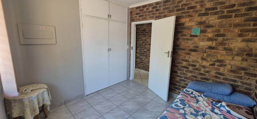 3 Bedroom Property for Sale in Rooihuiskraal Gauteng