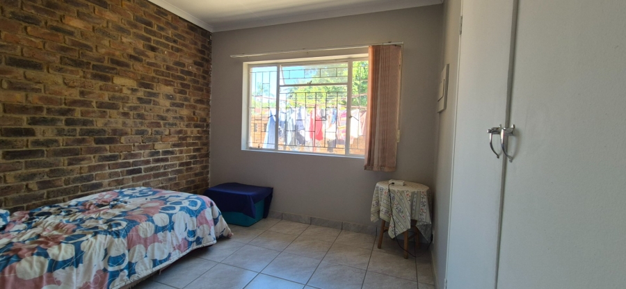3 Bedroom Property for Sale in Rooihuiskraal Gauteng