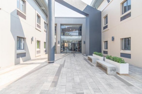 To Let commercial Property for Rent in Strubensvallei Gauteng