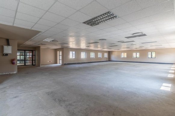 To Let commercial Property for Rent in Strubensvallei Gauteng
