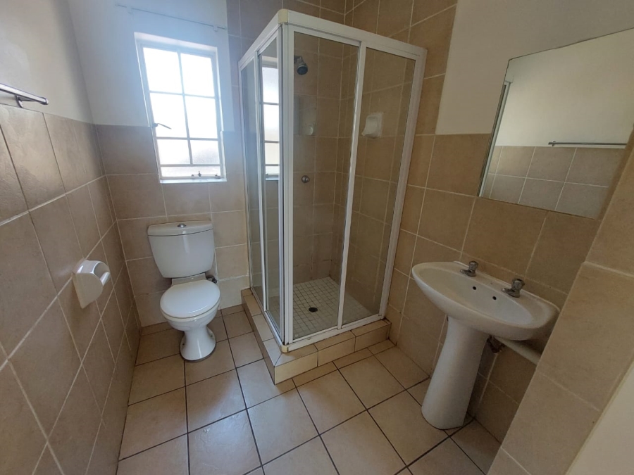 2 Bedroom Property for Sale in Glen Lauriston Gauteng