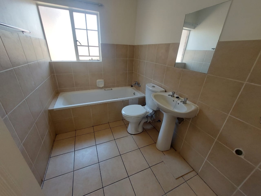 2 Bedroom Property for Sale in Glen Lauriston Gauteng